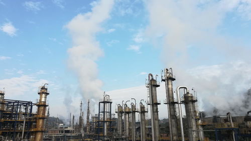 川維化工聚乙烯醇運行部班協技協聯手深入推行“手指口述”操作法